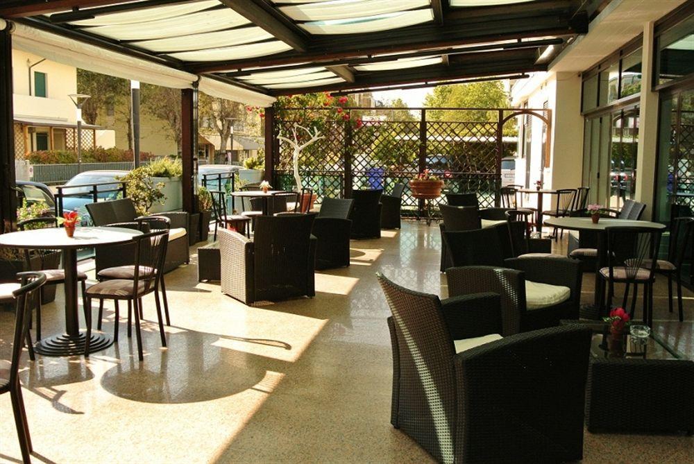 Hotel Mirage Lido di Classe Bagian luar foto