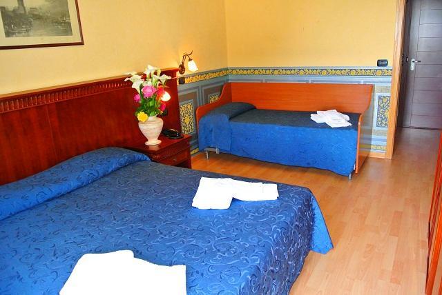 Hotel Mirage Lido di Classe Bagian luar foto