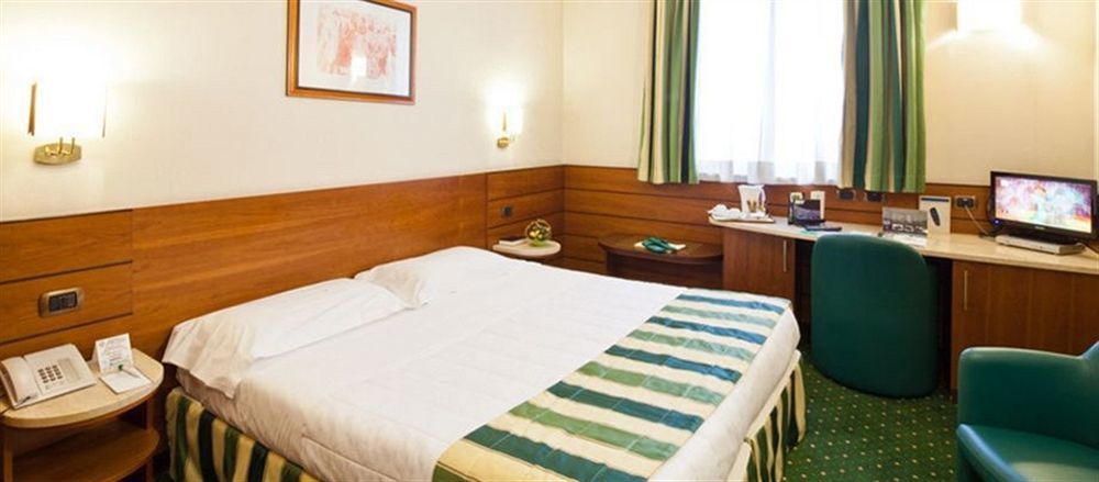 Hotel Mirage Lido di Classe Bagian luar foto