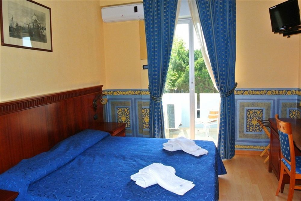 Hotel Mirage Lido di Classe Bagian luar foto